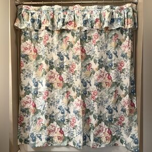 Cottagecore Vtg Springs Home Ruffled Shower Curtain Floral USA Made